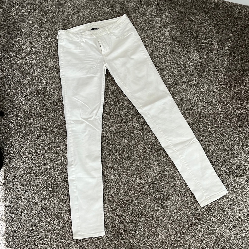 American Eagle White Jeans